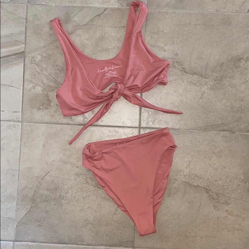 BRAND NEW W TAG 437 SUIT SOLD OUT ONLINE